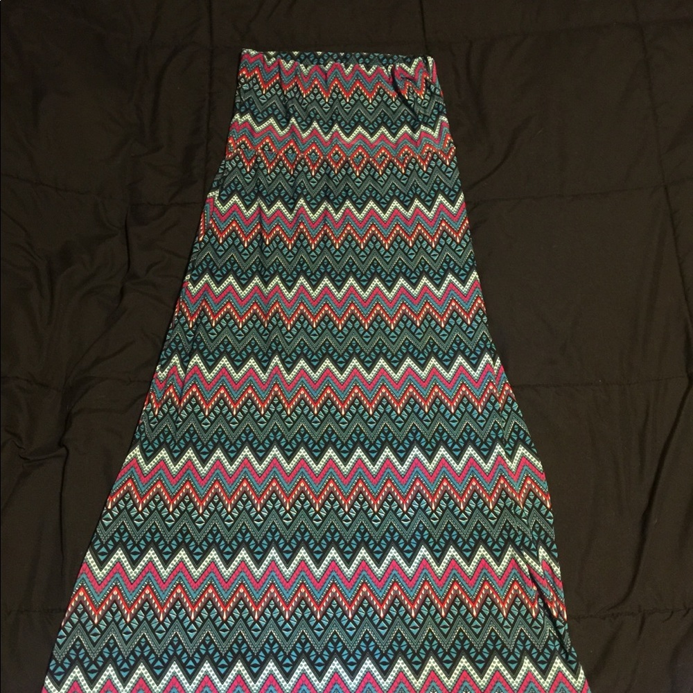 Patterned maxi skirt